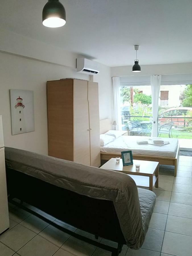 Ourania'S Apartments Καμένα Βούρλα Εξωτερικό φωτογραφία