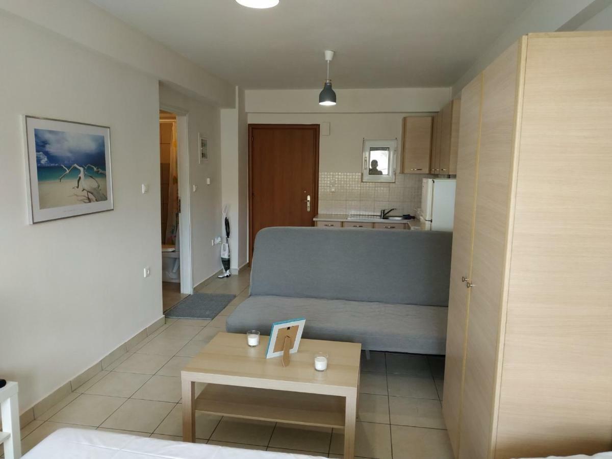 Ourania'S Apartments Καμένα Βούρλα Εξωτερικό φωτογραφία