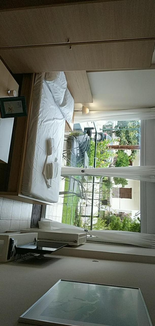 Ourania'S Apartments Καμένα Βούρλα Εξωτερικό φωτογραφία